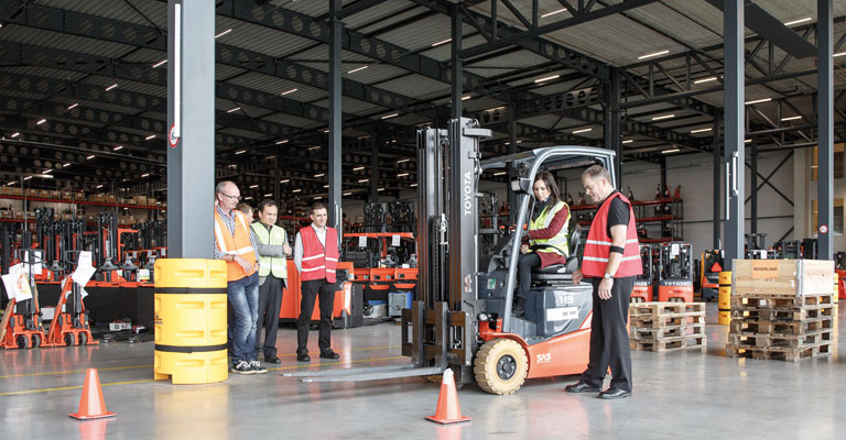 Formation à la conduite de chariot élévateur 77