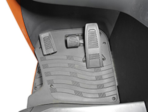 Pédales comme dans une voiture