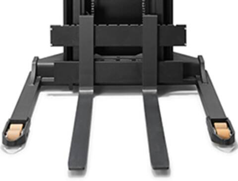 Largeur réglable au-dessus des fourches